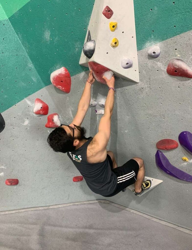 Bouldering with straight arms can really help your climbing stamina, muscle recruitment, and overall technique.